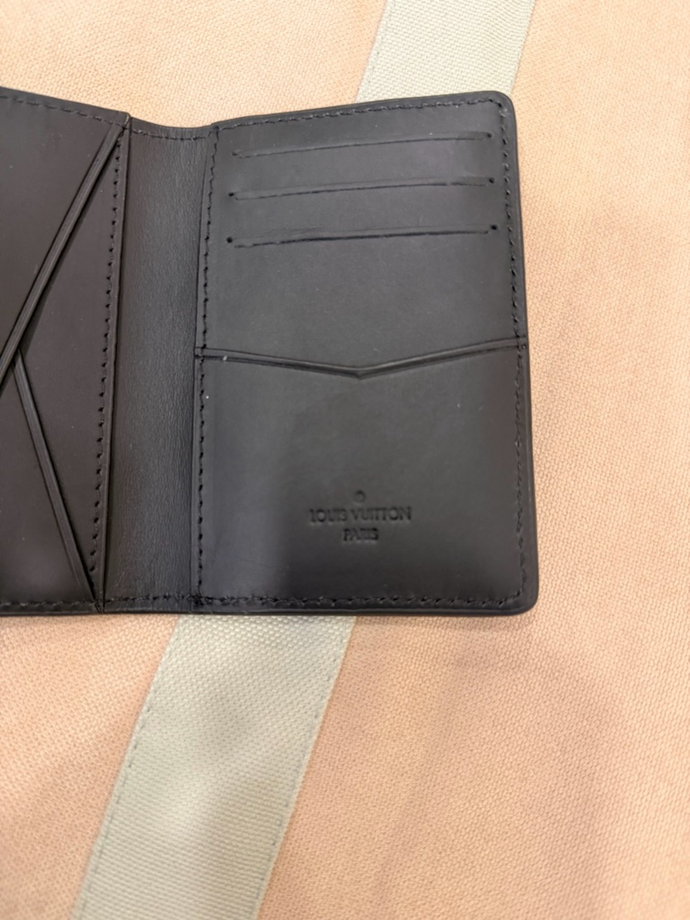 Louis Vuitton Black Damier Graphite Card Case - Picture 3 of 5
